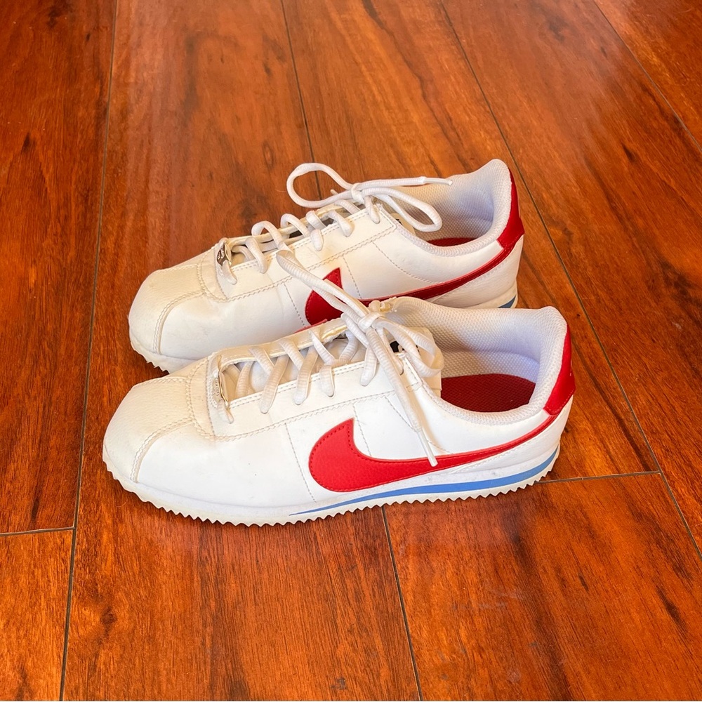 Nike classic Cortez in red, white and blue “Forrest Gump”. Size 6.5 Y/ 8 W